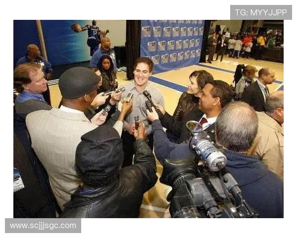 小牛与公牛小丁精彩对决进球瞬间引发球迷热烈欢呼 小牛与公牛小丁精彩对决进球瞬间引发球迷热烈欢呼