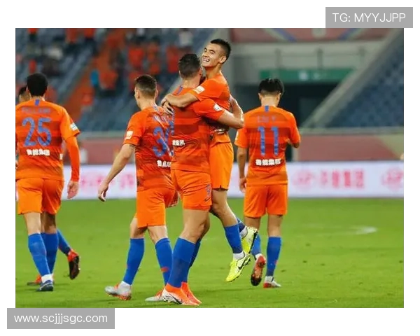 山东队与上海队在足协杯激战正酣谁能晋级下一轮的较量即将揭晓 山东队与上海队在足协杯激战正酣谁能晋级下一轮的较量即将揭晓